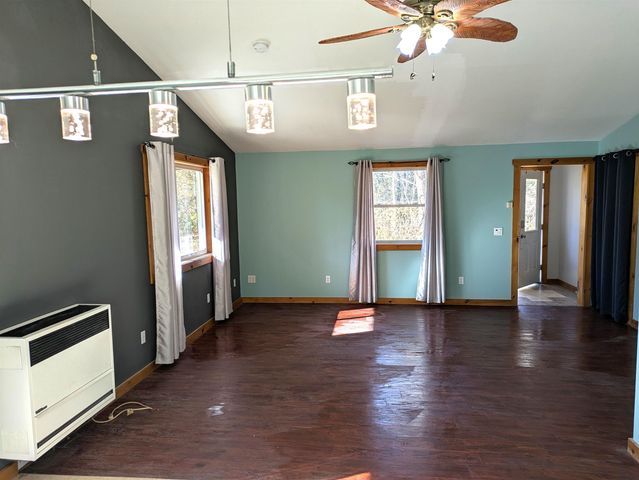 7 Cedric Road, Pittsburg, NH 03592