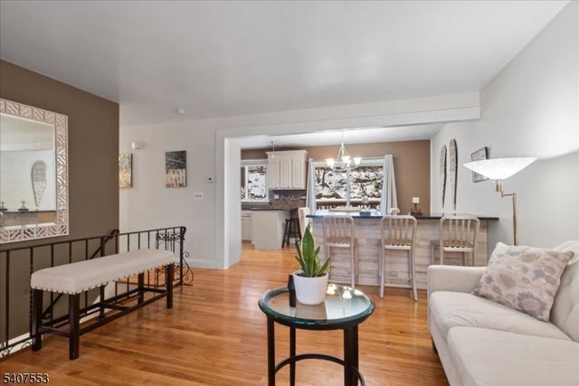 78 Red Twig Trl, Bloomingdale Boro, NJ 07403