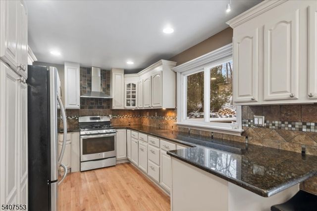 78 Red Twig Trl, Bloomingdale Boro, NJ 07403