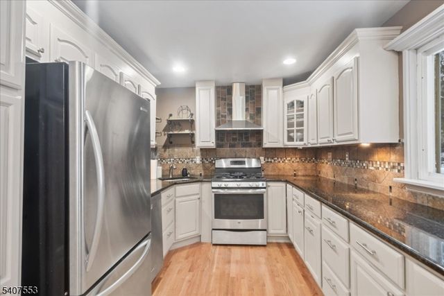 78 Red Twig Trl, Bloomingdale Boro, NJ 07403