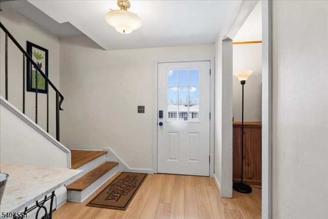 78 Red Twig Trl, Bloomingdale Boro, NJ 07403