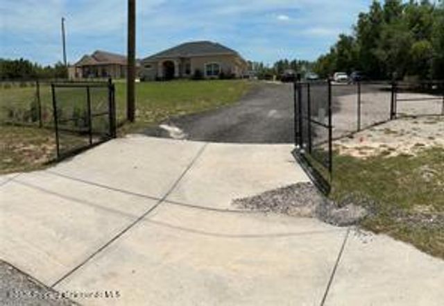 13262 Crowell Road, Brooksville, FL 34613