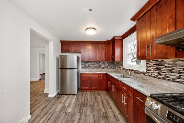 1127 23rd Street, Des Moines, IA 50311