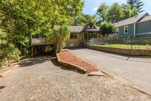 918 Taylor Street E, Port Orchard, WA 98366