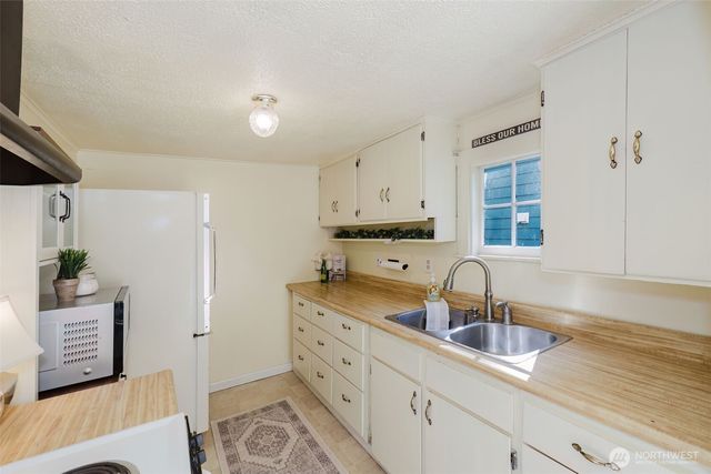 918 Taylor Street E, Port Orchard, WA 98366