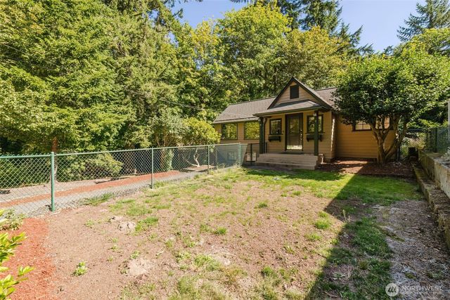 918 Taylor Street E, Port Orchard, WA 98366