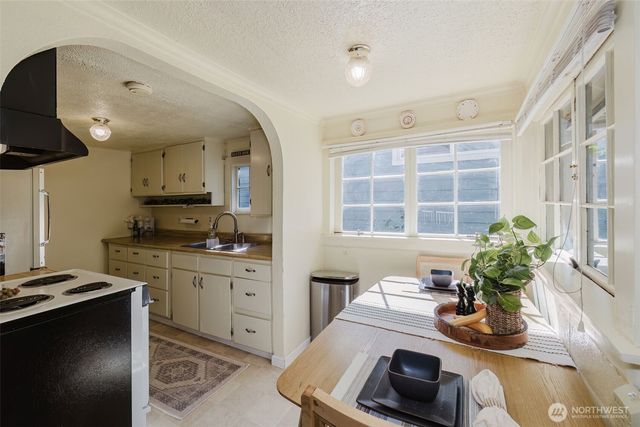 918 Taylor Street E, Port Orchard, WA 98366