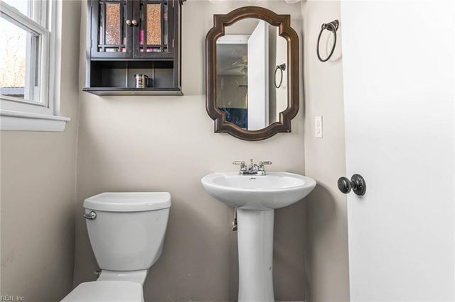 3028 Coach House LN, Virginia Beach, VA 23452