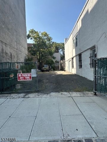 2407 Central Ave, Union City, NJ 07087