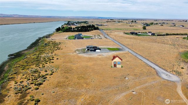 6198 NE Stonecrest Road, Moses Lake, WA 98837