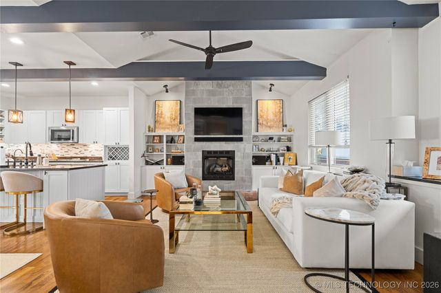 1407 S Saint Louis Avenue B, Tulsa, OK 74120