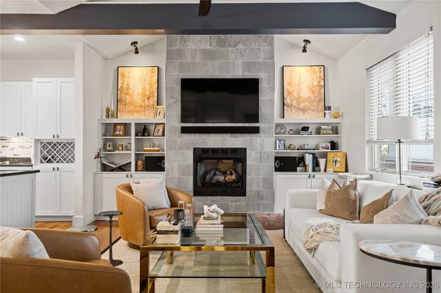 1407 S Saint Louis Avenue B, Tulsa, OK 74120