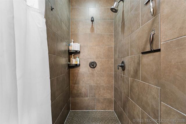 1407 S Saint Louis Avenue B, Tulsa, OK 74120