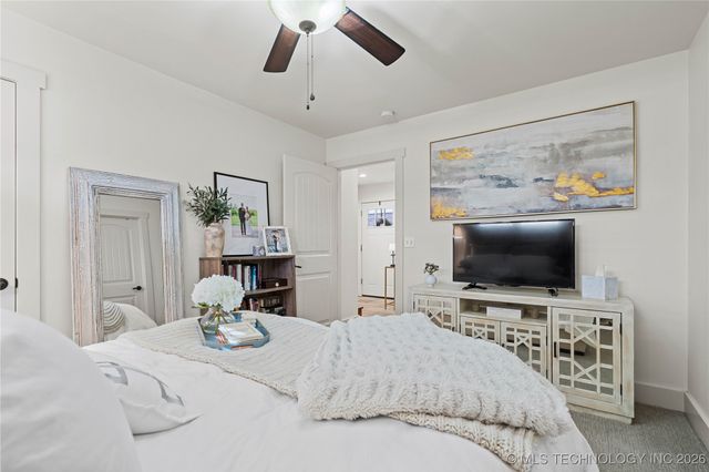 1407 S Saint Louis Avenue B, Tulsa, OK 74120