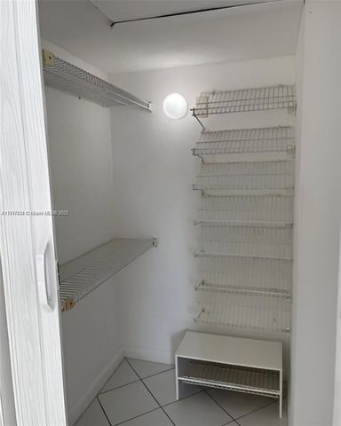 1020 94th St 203, Bay Harbor Islands, FL 33154