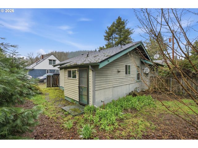 7420 Se LINCOLN St, Portland, OR 97215