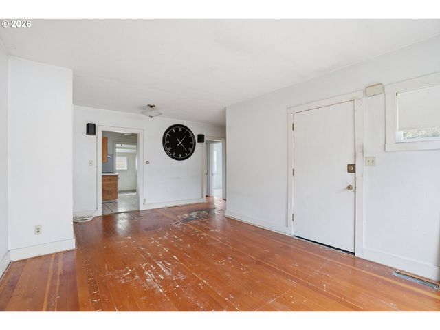 7420 Se LINCOLN St, Portland, OR 97215