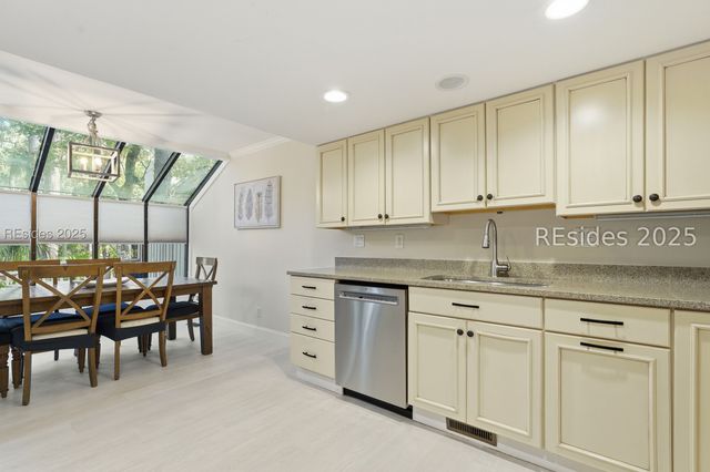 125 Shipyard Dr Apt 188, Hilton Head Island, SC 29928