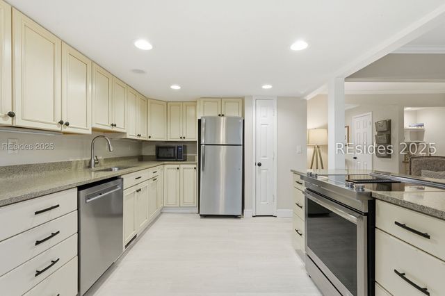 125 Shipyard Dr Apt 188, Hilton Head Island, SC 29928