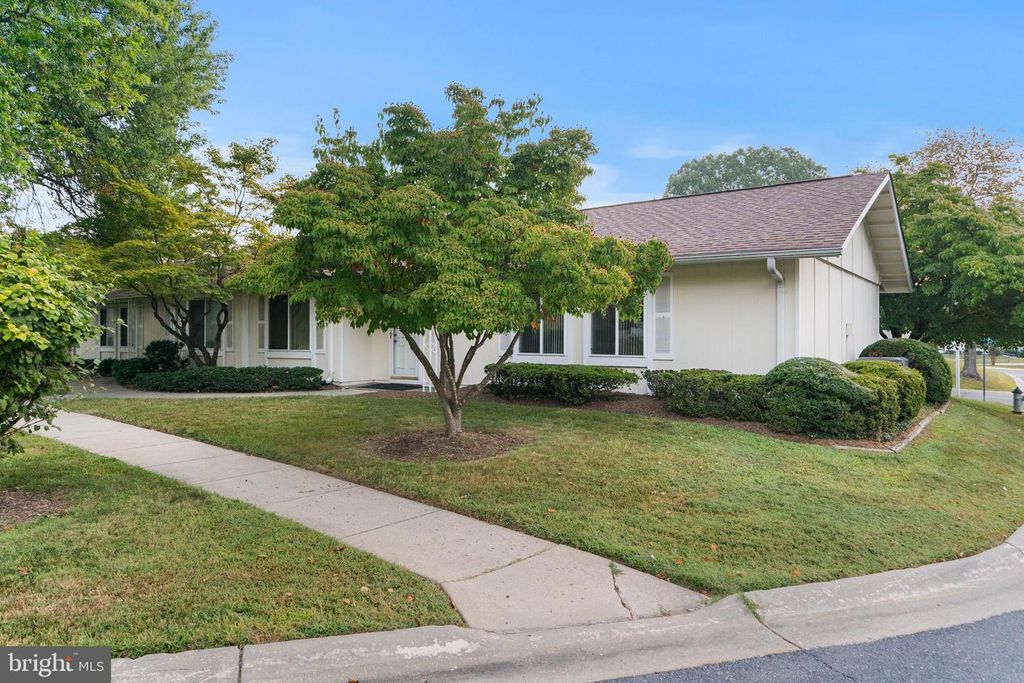 2 FINSBURY PARK CT #47-A, Silver Spring, MD 20906