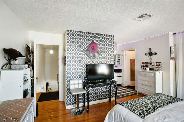 2080 Karen Avenue 94, Las Vegas, NV 89169