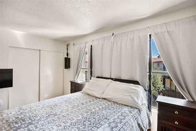 2080 Karen Avenue 94, Las Vegas, NV 89169