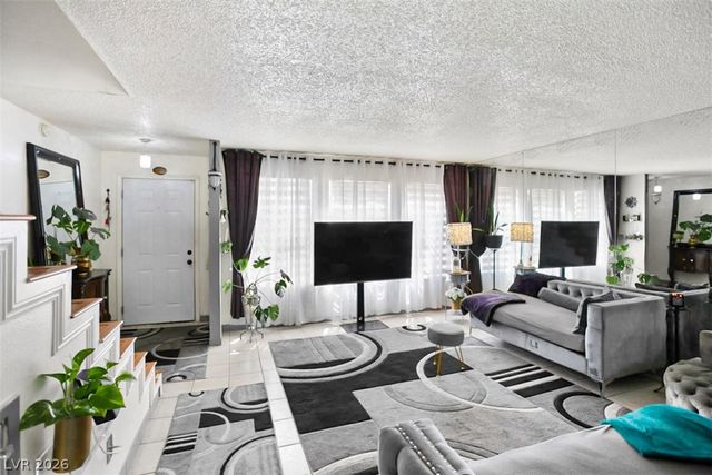 2080 Karen Avenue 94, Las Vegas, NV 89169