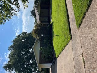 12974 Partridge Run Drive, Florissant, MO 63033