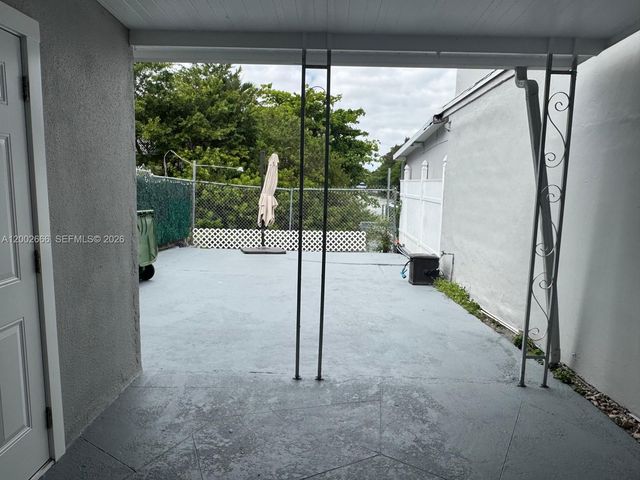 1373 W 69th St 0, Hialeah, FL 33014