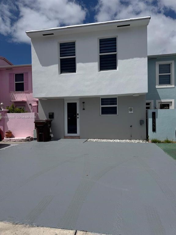 1373 W 69th St 0, Hialeah, FL 33014