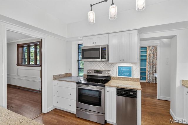 22 Country Club Place, Belleville, IL 62223