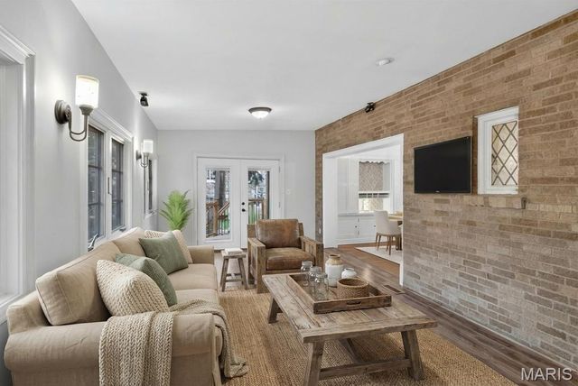 22 Country Club Place, Belleville, IL 62223