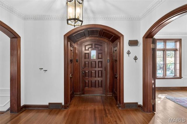 22 Country Club Place, Belleville, IL 62223