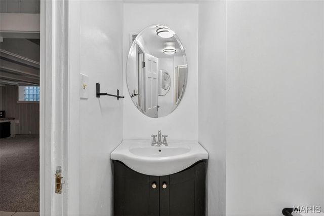 22 Country Club Place, Belleville, IL 62223