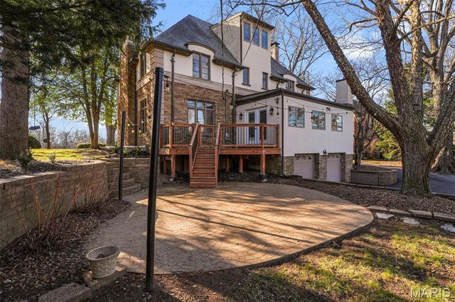 22 Country Club Place, Belleville, IL 62223