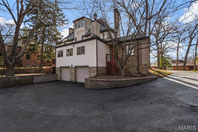 22 Country Club Place, Belleville, IL 62223