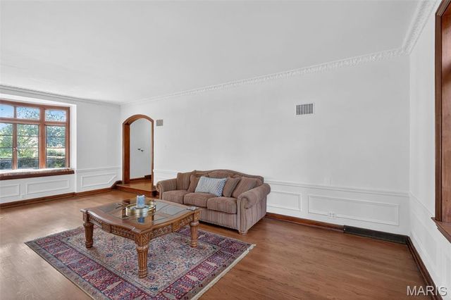 22 Country Club Place, Belleville, IL 62223