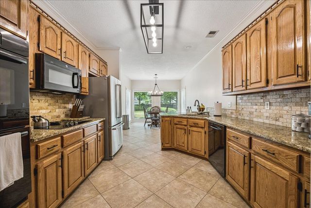 643 WOOD VALLEY DR, Collierville, TN 38017