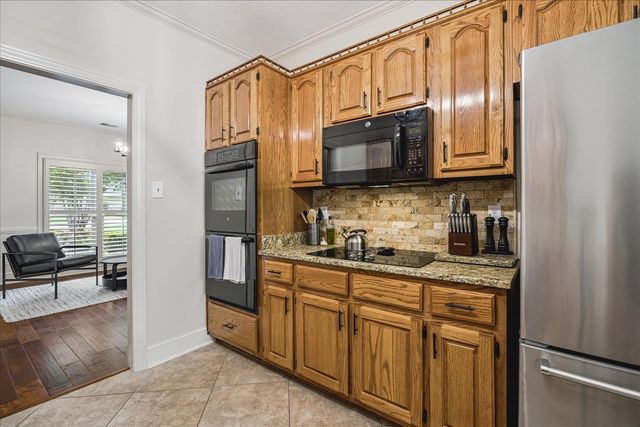643 WOOD VALLEY DR, Collierville, TN 38017
