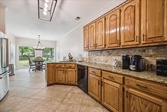 643 WOOD VALLEY DR, Collierville, TN 38017