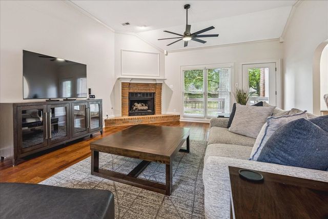 643 WOOD VALLEY DR, Collierville, TN 38017