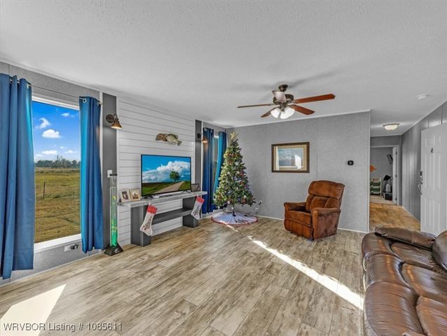 15965 McKeown Road, Cameron, OK 74932