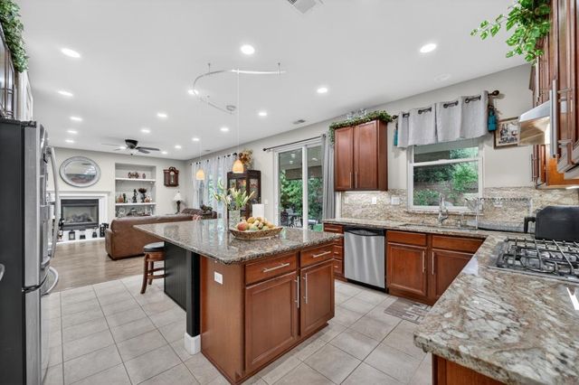 5953 Tanus Cir, Rocklin, CA 95677