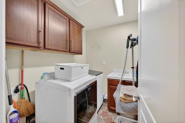5953 Tanus Cir, Rocklin, CA 95677