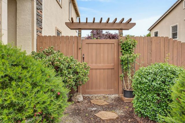 5953 Tanus Cir, Rocklin, CA 95677
