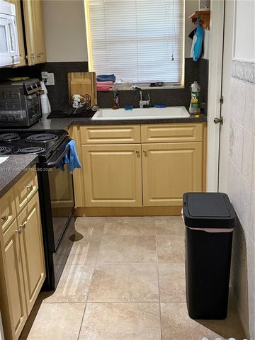 1425 Arthur St 315B, Hollywood, FL 33020