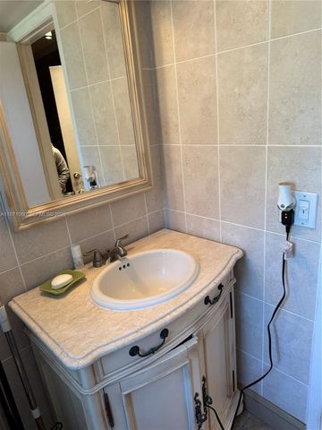 1425 Arthur St 315B, Hollywood, FL 33020