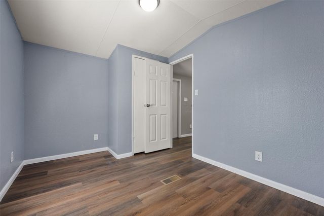 2222 N Austin Avenue 32, Pearland, TX 77581