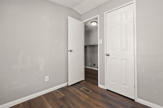 2222 N Austin Avenue 32, Pearland, TX 77581