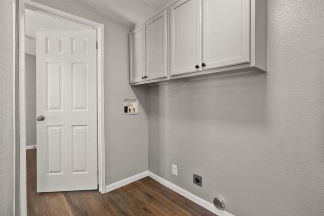 2222 N Austin Avenue 32, Pearland, TX 77581